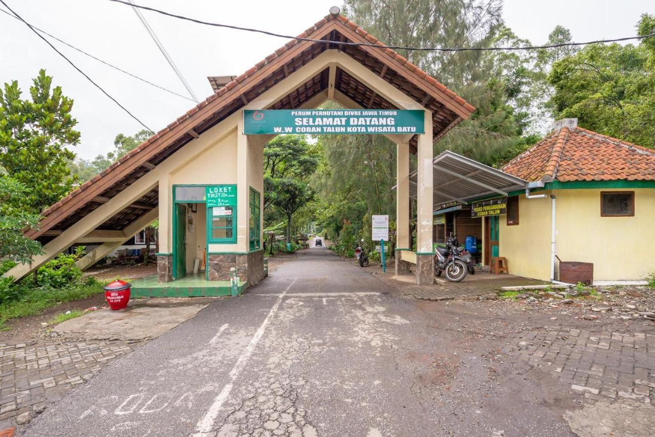 Reddoorz @ Apache Camp Hotel Batu  Exterior photo