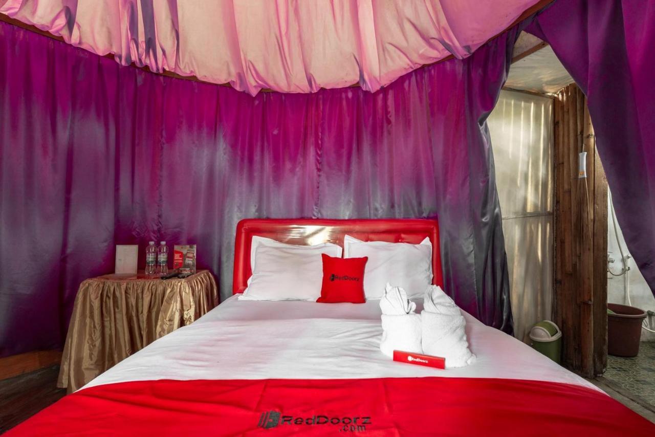 Reddoorz @ Apache Camp Hotel Batu  Exterior photo